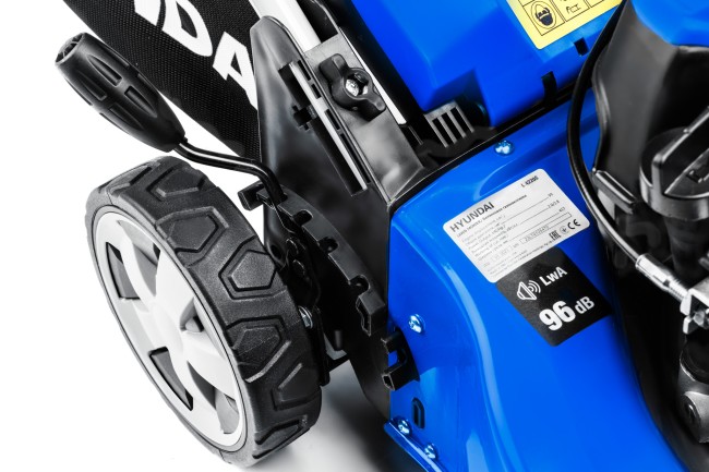 Бензиновая газонокосилка Hyundai L 4220S Бензиновая газонокосилка Hyundai L 4220S